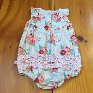 RUFFLE BUTTS 2T Pink Ruffled Gingham Floral Romper Shortie